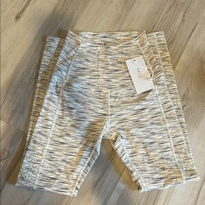 Tavi leggings Gray and Cream Leggings with Modern Pattern
